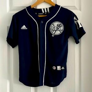 Yankees Jeter button down Adidas jersey size S Genuine merchandise dark blue